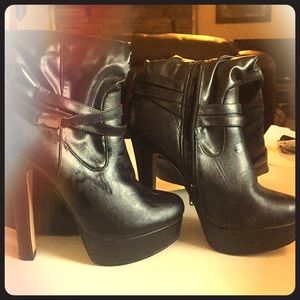 High heel boots